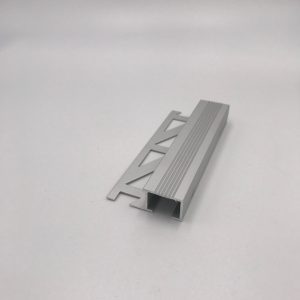 Peldaño de aluminio