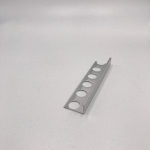 Remates en L de aluminio